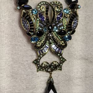 NWT. Heidi Daus statement necklace.